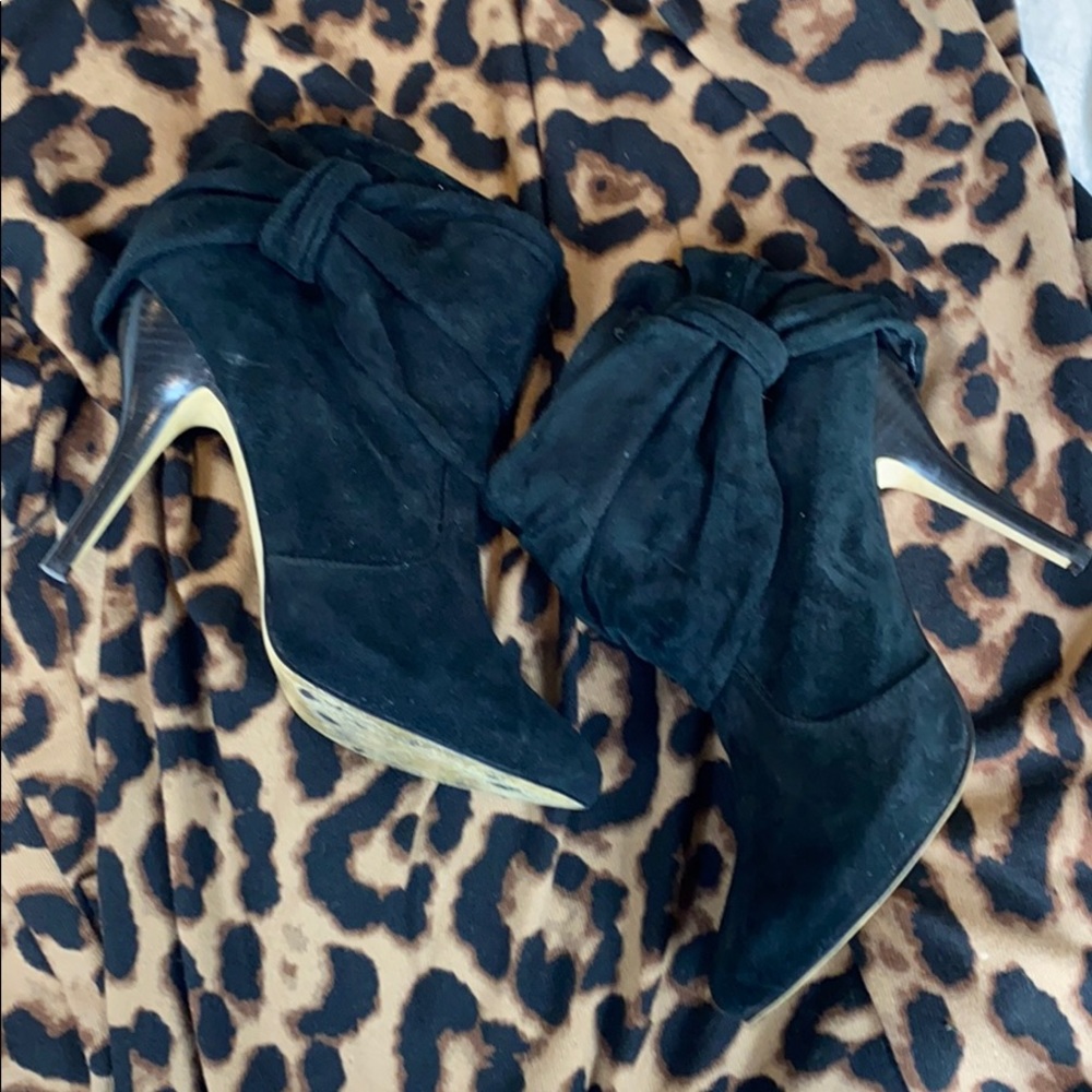 Suede bow ankle booties